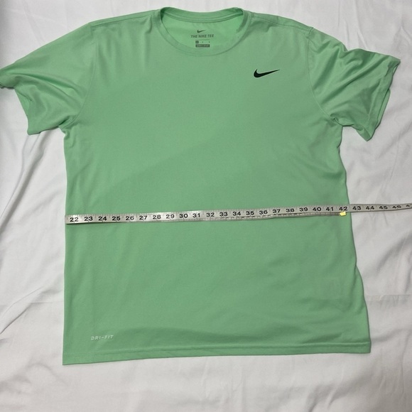 NIKE,MEN,LIGHT GREEN,DRI-FIT,SHORT SLEEVE,MILER T-SHIRT.SIZE-LARGE. - Picture 5 of 11